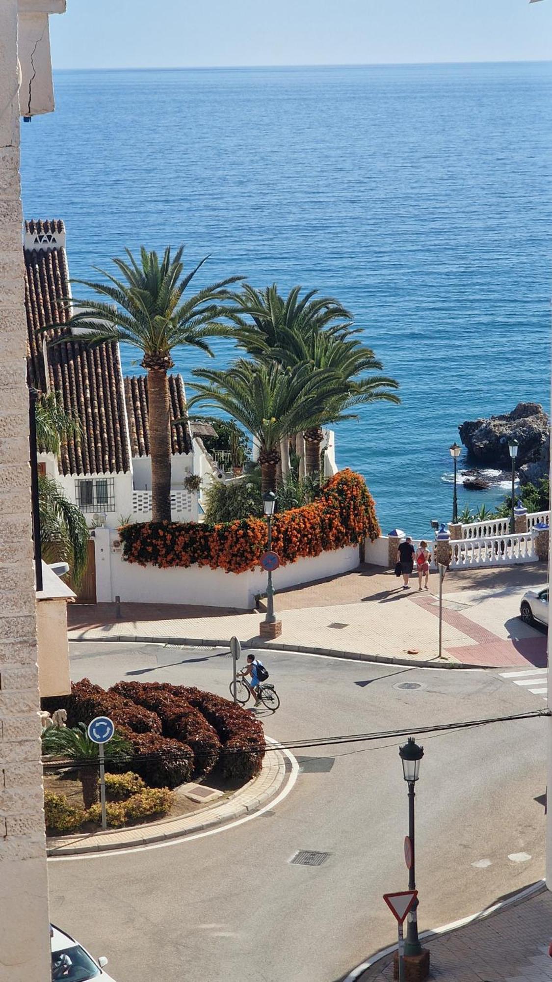 Apartamentos Latin Nerja Dış mekan fotoğraf