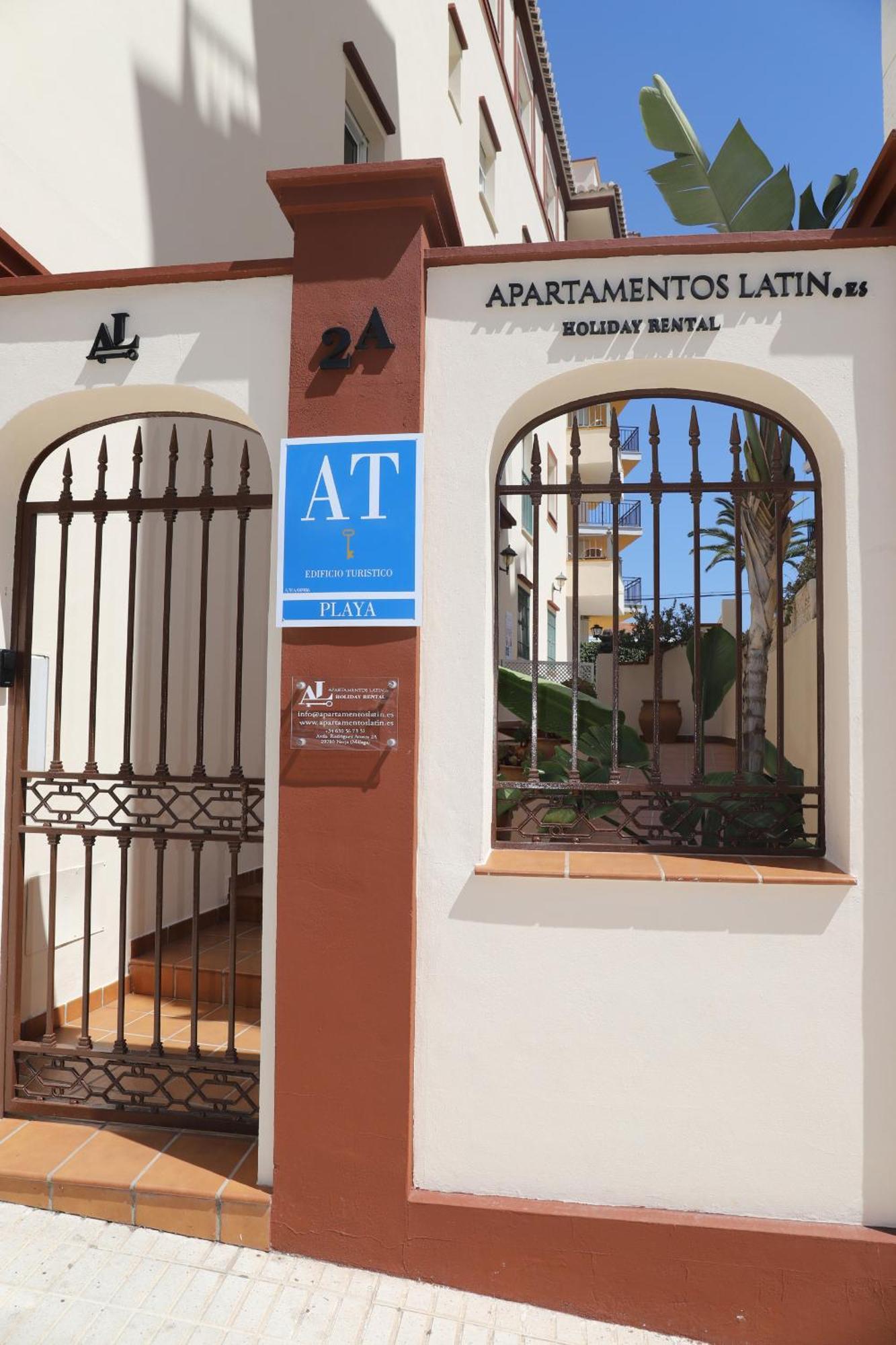 Apartamentos Latin Nerja Dış mekan fotoğraf