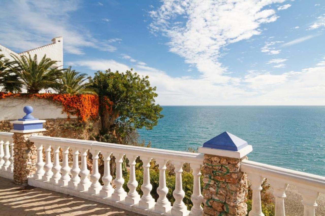 Apartamentos Latin Nerja Dış mekan fotoğraf