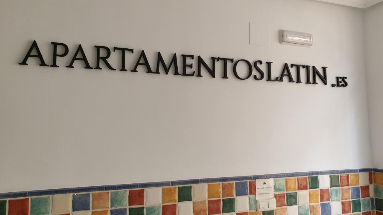 Apartamentos Latin Nerja Dış mekan fotoğraf